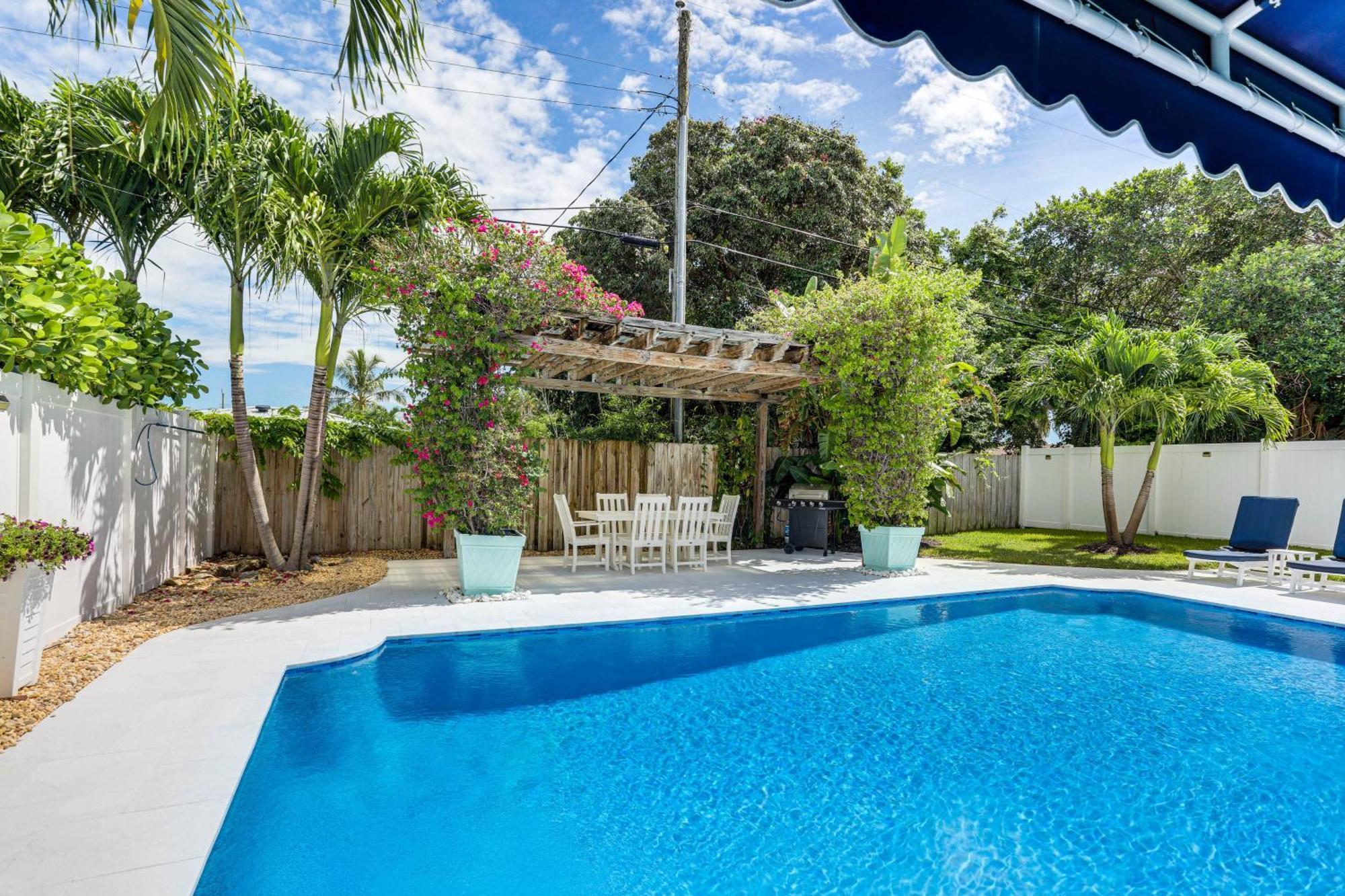 Coastal Villa With Private Yard And Heated Pool! North Palm Beach Εξωτερικό φωτογραφία