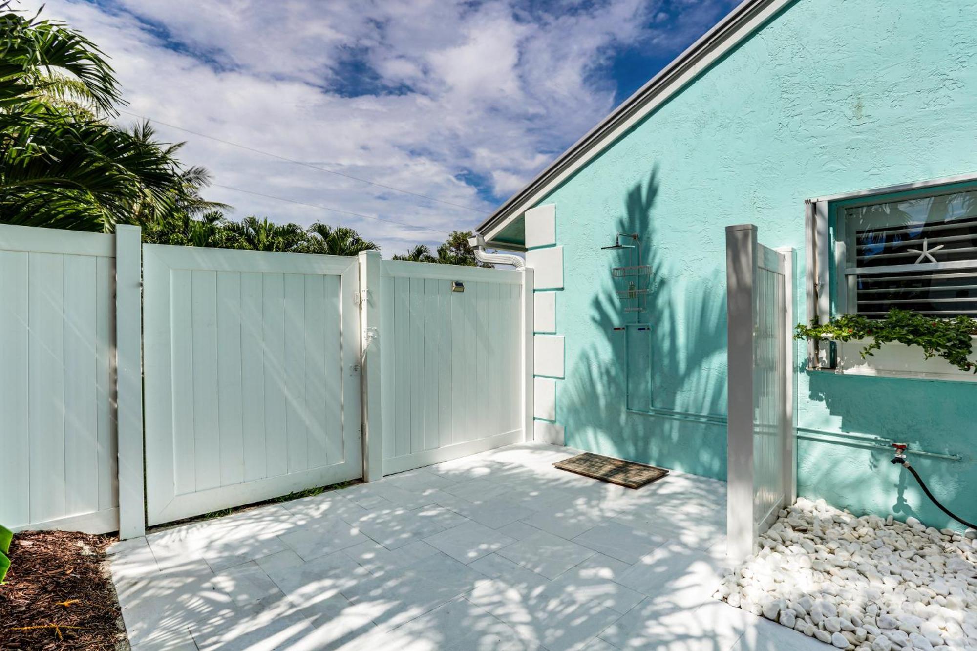 Coastal Villa With Private Yard And Heated Pool! North Palm Beach Εξωτερικό φωτογραφία